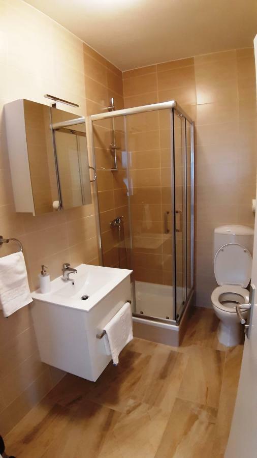 Relax Apartment Starigrad Paklenica Exterior photo