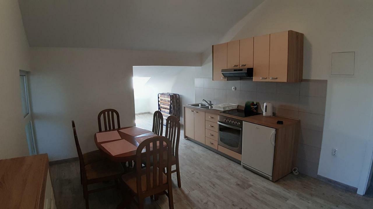 Relax Apartment Starigrad Paklenica Exterior photo