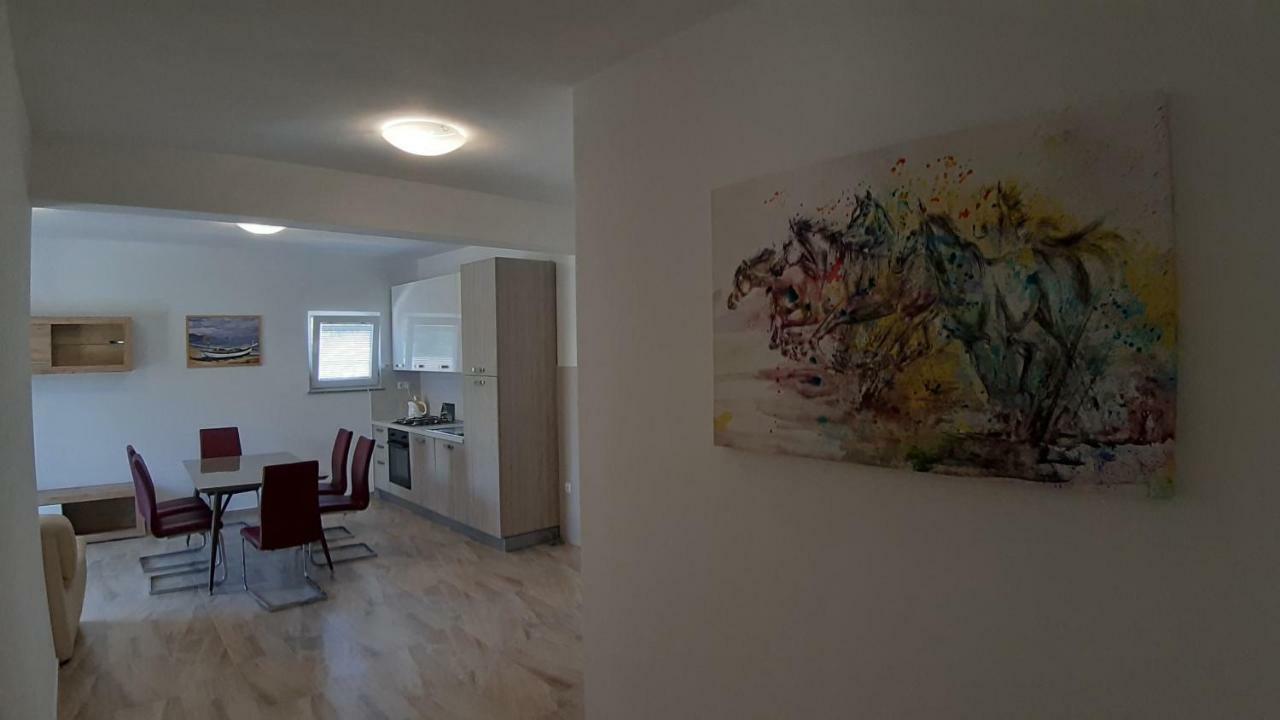 Relax Apartment Starigrad Paklenica Exterior photo